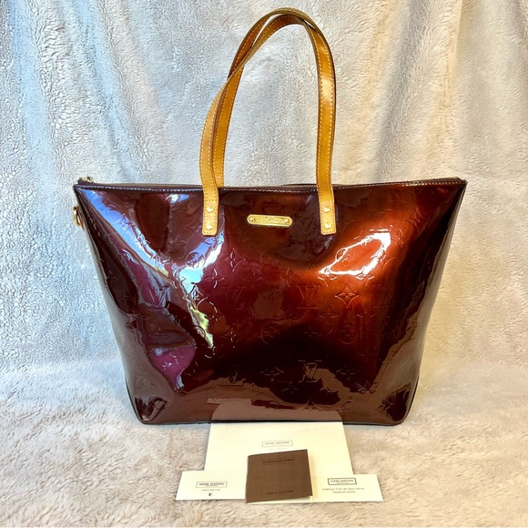 Louis Vuitton Amarante Vernis Monogram Bellevue GM Bag - Picture 4 of 17